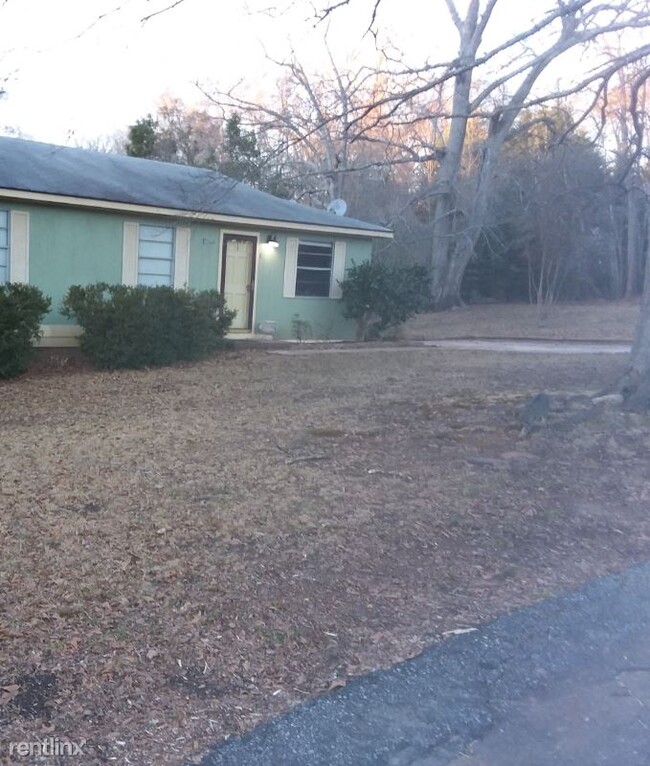 Building Photo - 2 br, 1 bath Apartment - 3 easy st