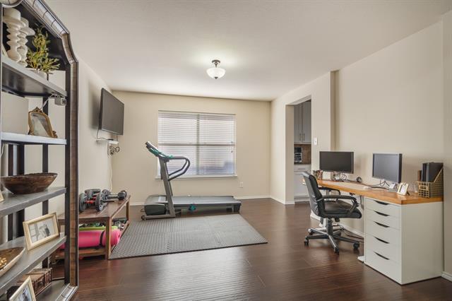 Foto del edificio - 5933 Snow Creek Dr