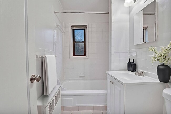 Building Photo - Tivoli Park Apartments