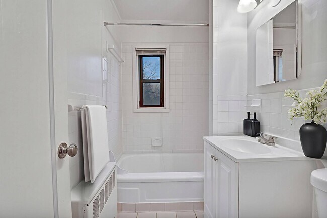 Foto del edificio - Tivoli Park Apartments