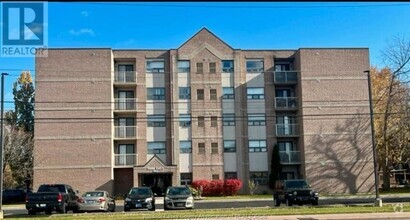 Building Photo - 1160 Lauzon Rd