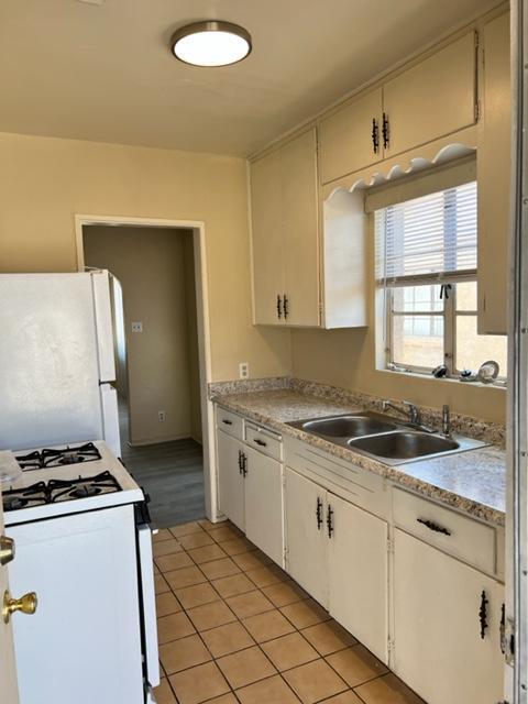 Foto del edificio - FOR RENT