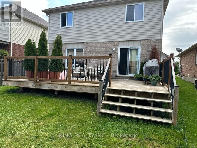 Building Photo - 2420 Asima Dr