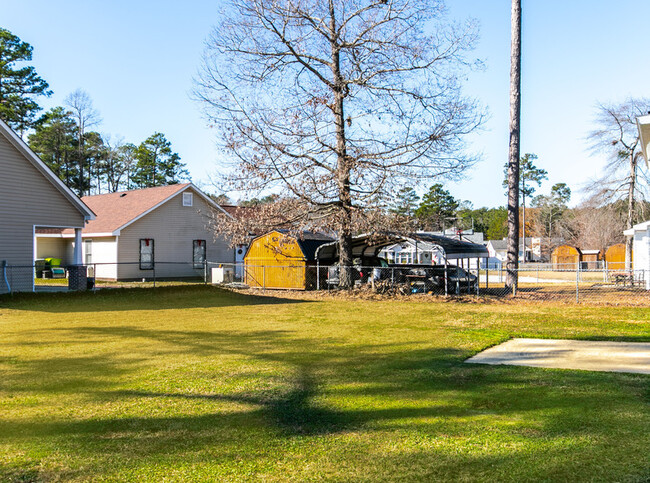 Building Photo - 534 Seton Hall Dr