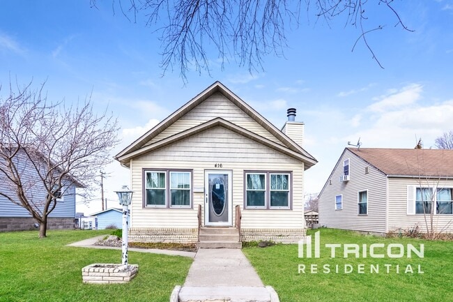 Building Photo - 416 S Olive St
