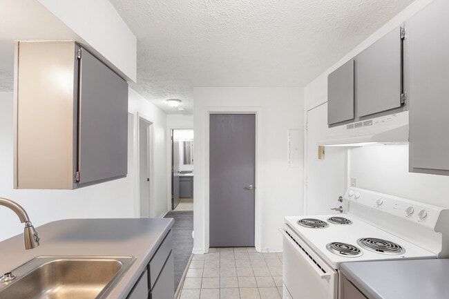 Building Photo - Parkside Apartments