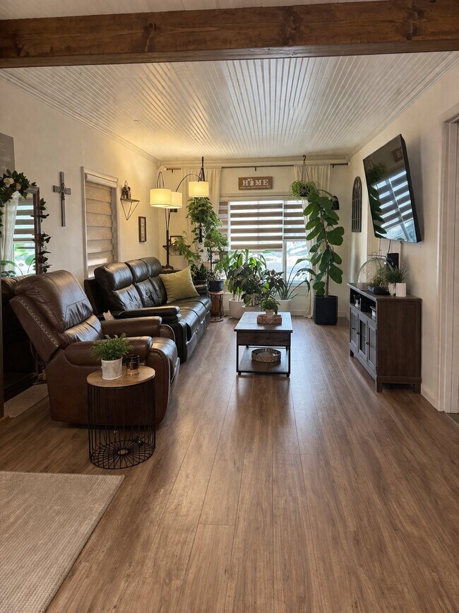 Foto del edificio - 3275 Wedgewood Ct SW