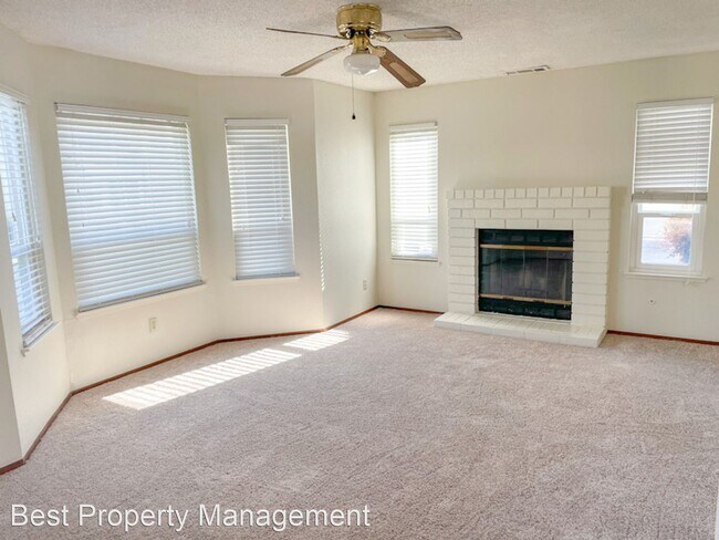 Building Photo - 3 br, 2.5 bath House - 5429 Dekker Terrace
