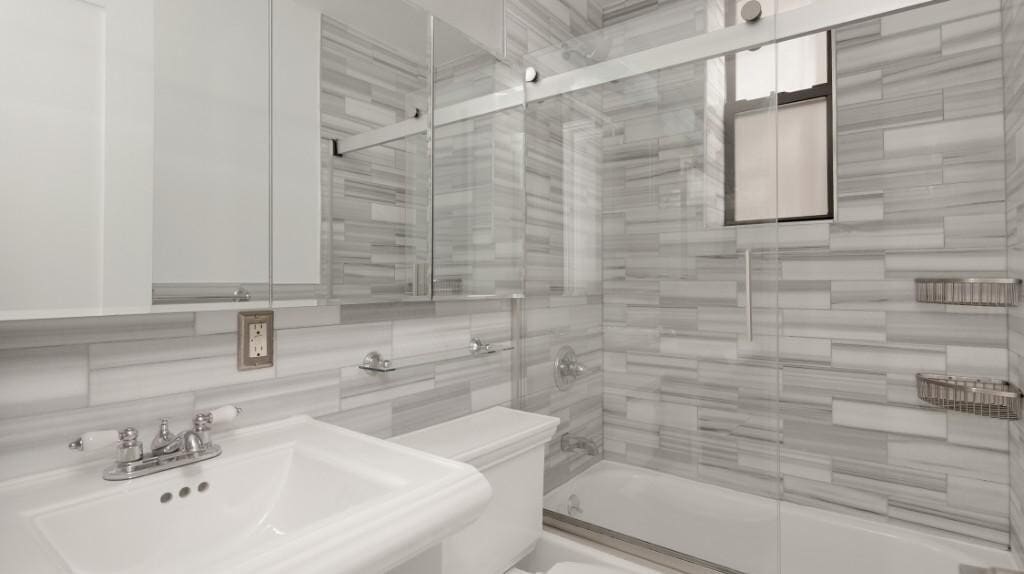 Foto del edificio - 219 E 23rd St