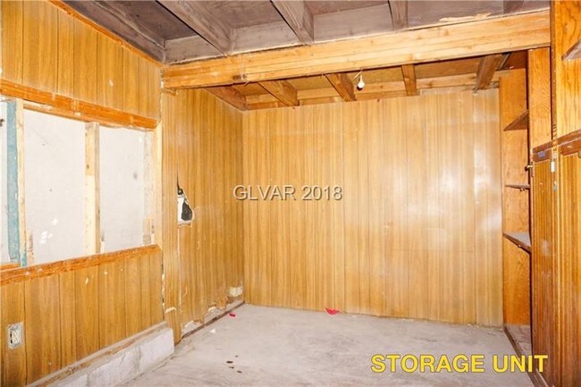 Foto del interior - 2051 Donna St