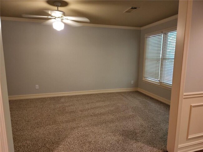 Foto del edificio - 606 Villa Estates Ln