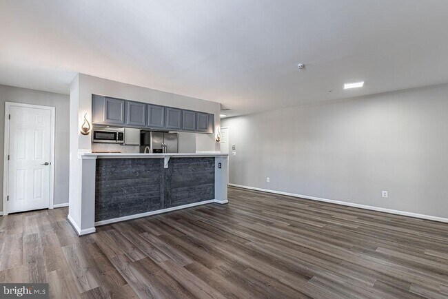 Building Photo - 3620 Sherbrooke Cir