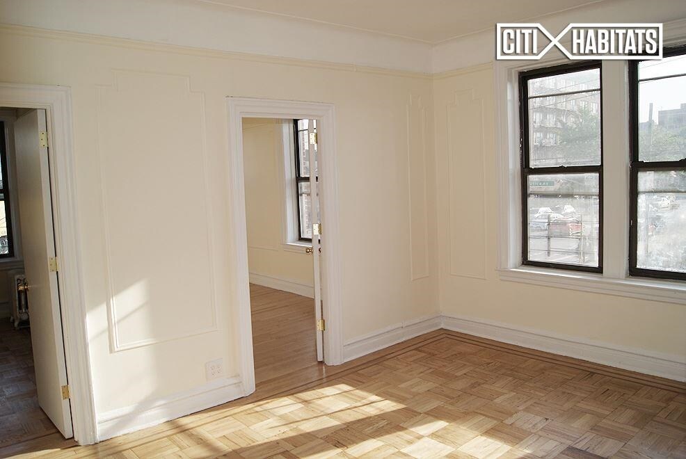 Foto principal - 793 Utica Ave