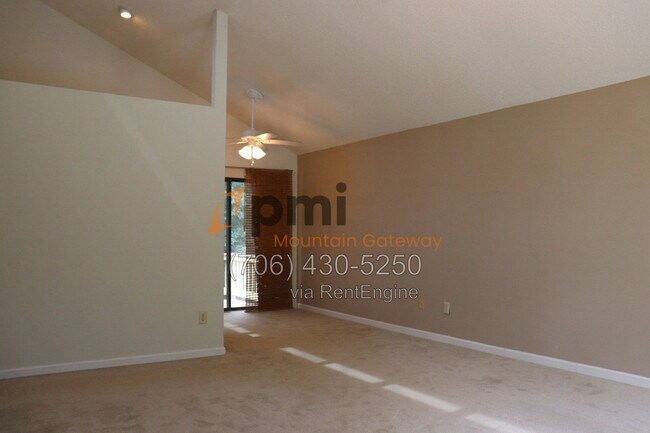 Foto del edificio - 48 Primrose Dr