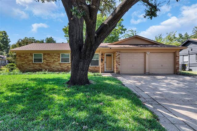 Foto principal - 205 NW Jill Ann Dr