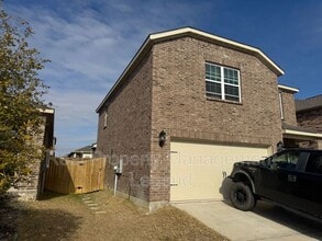 Building Photo - 1210 Bullock Dr