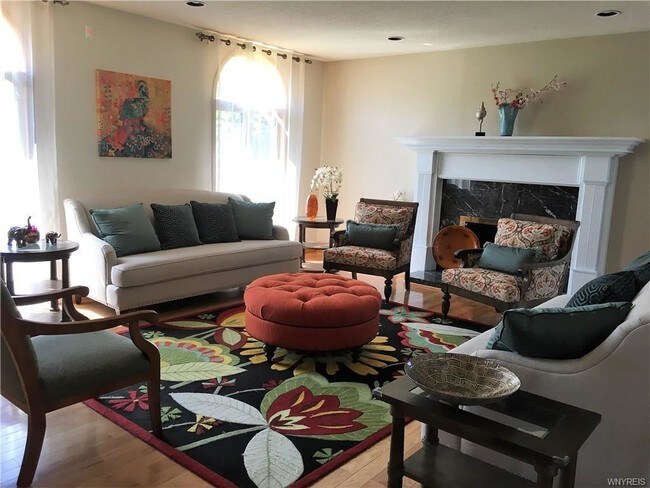 Foto del edificio - 411 Riverview Dr