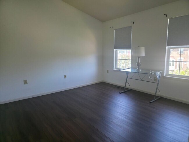 Foto del edificio - 1227 Rockland Ct