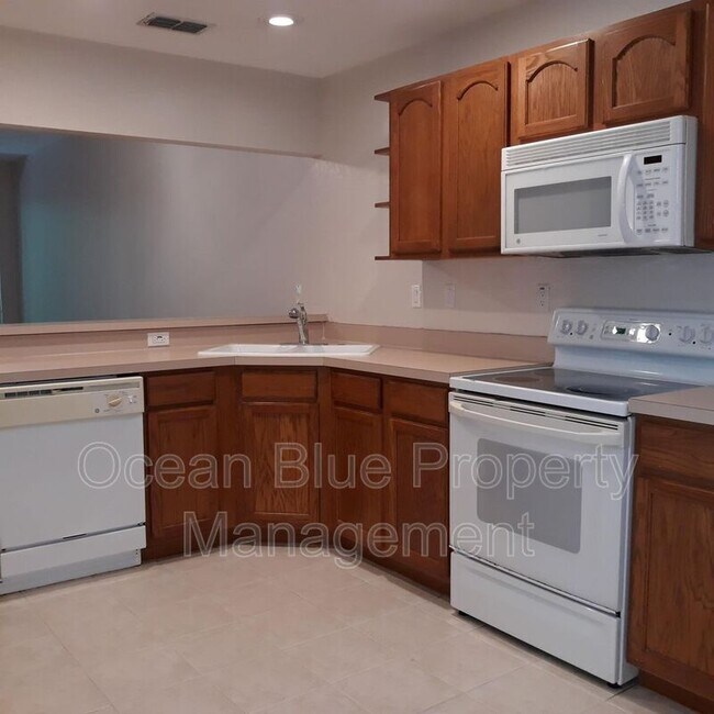 Photo - 1837 Hammocks Ave Apartment