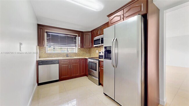 Foto del edificio - 7715 SW 86th St