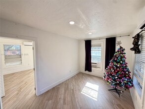 Building Photo - 1029 NW 28th St