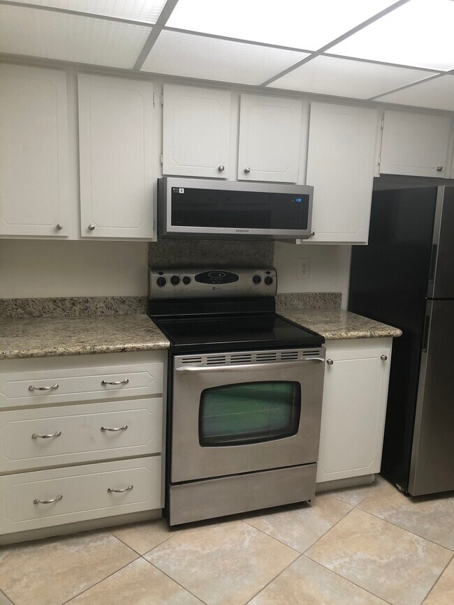 kitchen - 19453 N Star Ridge Dr