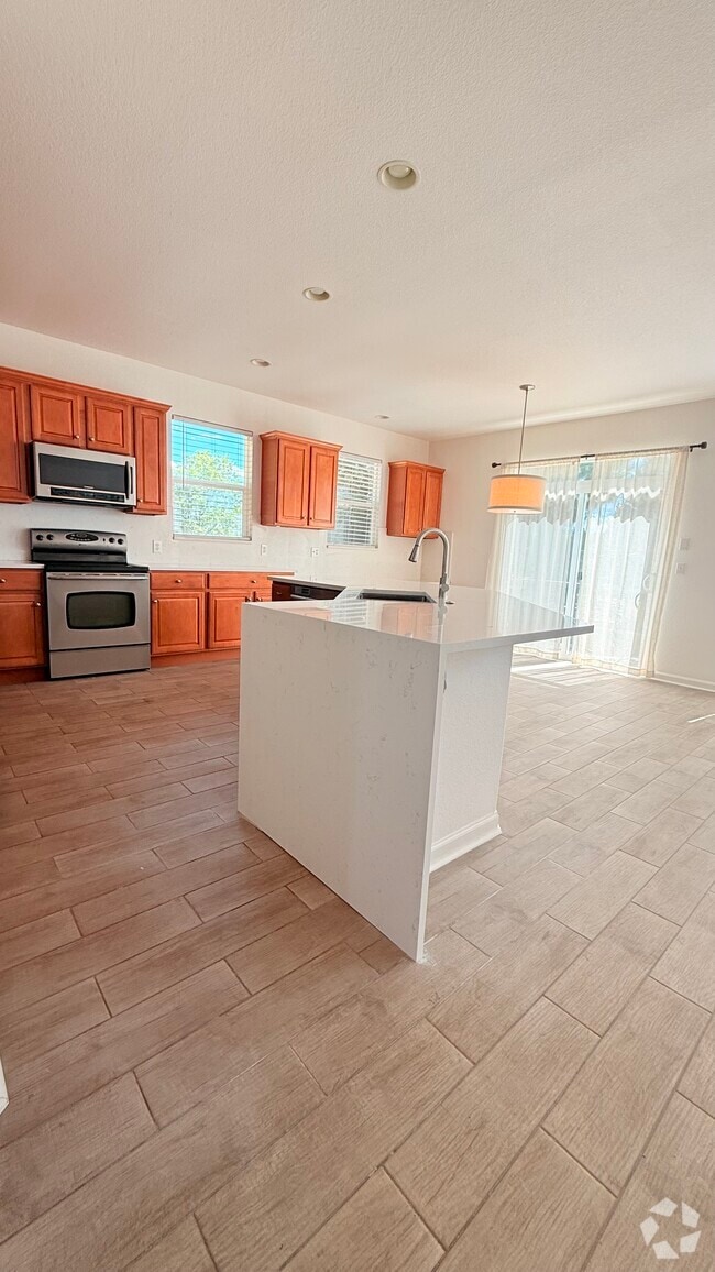 Building Photo - 8411 Briar Trace Dr