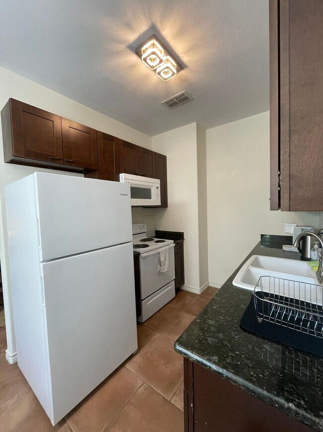 Foto del edificio - Brand New 1-Bedroom Apartment in the Heart of Lindale!