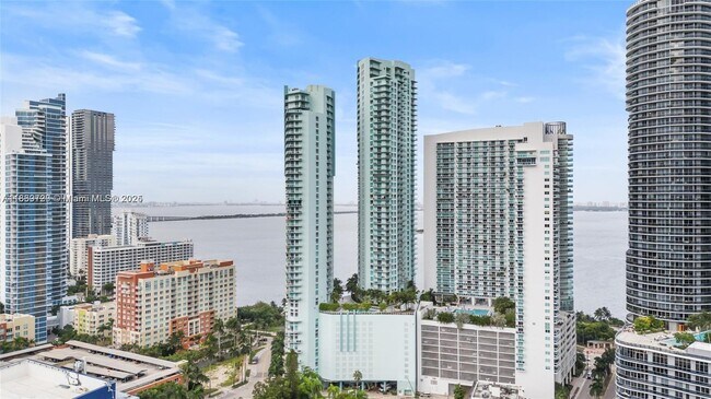 Foto del edificio - 1900 N Bayshore Dr