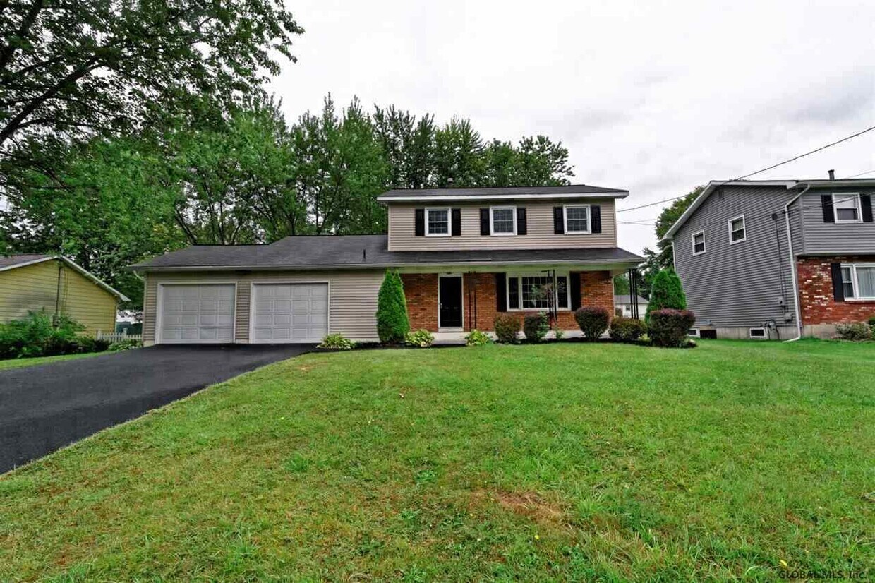 68 Fairlawn Dr, Latham, NY 12110 House Rental in Latham, NY