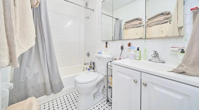 Building Photo - 2 bedroom in New York NY 10036