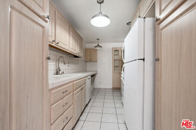 Foto del edificio - 6515 Green Valley Cir
