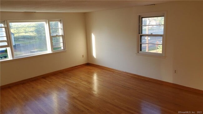 Building Photo - 38 Landin St