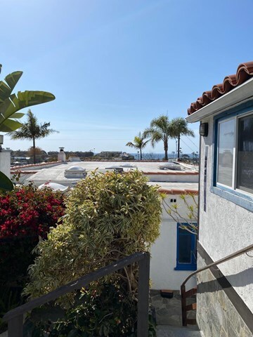 Building Photo - 122 S Rios Ave
