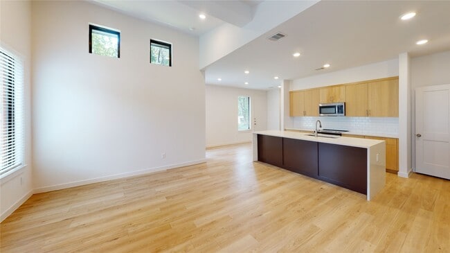 Building Photo - 2521 Appian Wy