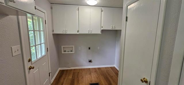 Building Photo - 220 W Val Verde Cir
