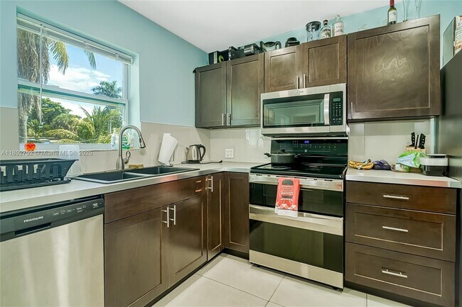 Foto del edificio - 216 SW 6th St