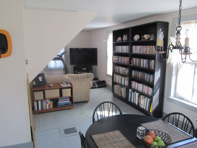 Foto del edificio - 617 Oakton St