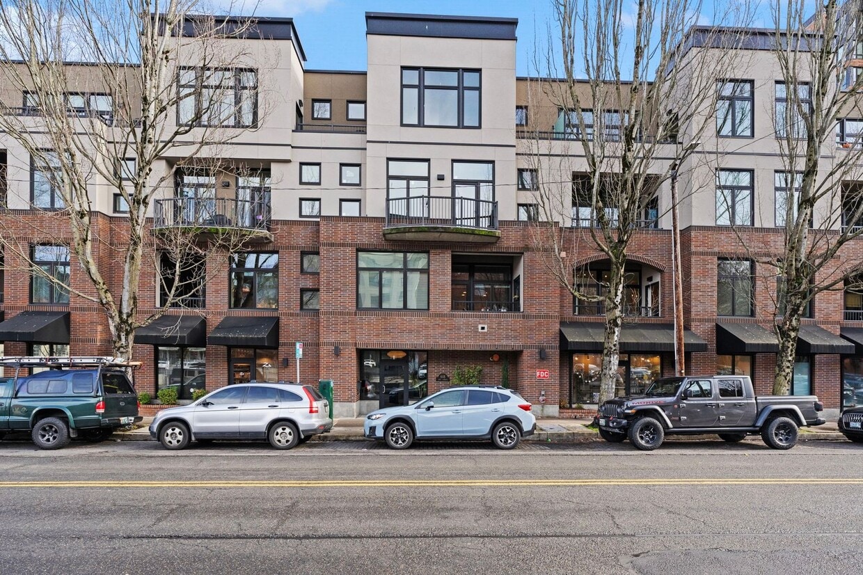 Photo - 618 NW 12th Ave (Portland, OR)