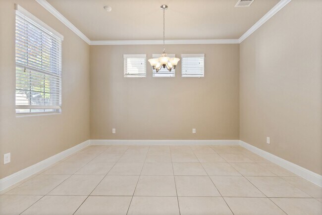 Foto del edificio - 3 Bedroom/2.5 Bathroom Champions Park Subdivision