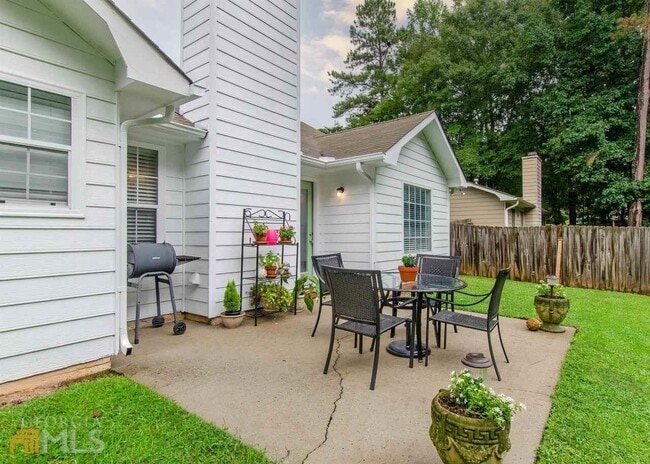 Building Photo - 345 Cornwallis Way