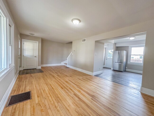 Building Photo - 18 Diverbelt Drive Picton Ontario K0K 2T0