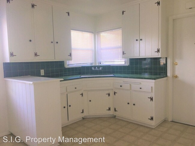 Building Photo - 2 br, 1 bath House - 10662 Langmuir Ave