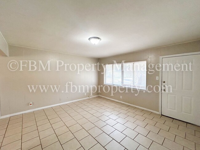 Foto del edificio - 1108 N Sherman St