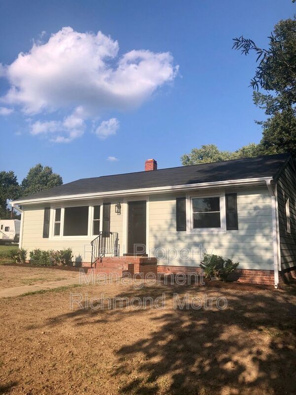 Building Photo - 5901 Bonneau Rd