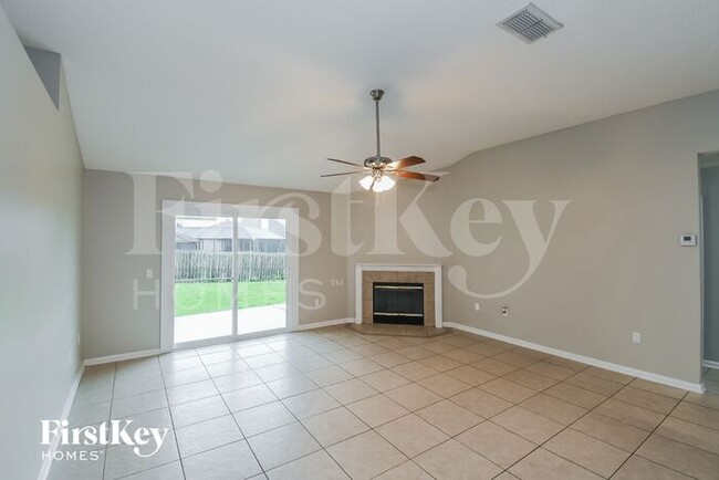 Foto del edificio - 3207 Woodglen Dr