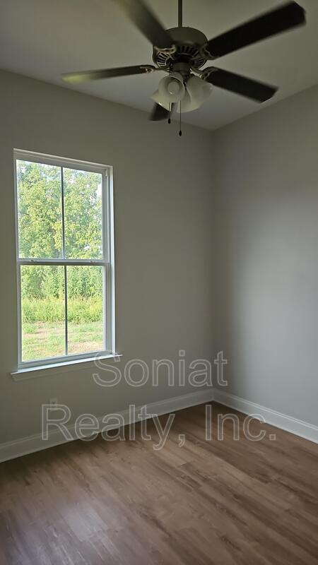 Building Photo - 4120 N Rocheblave St
