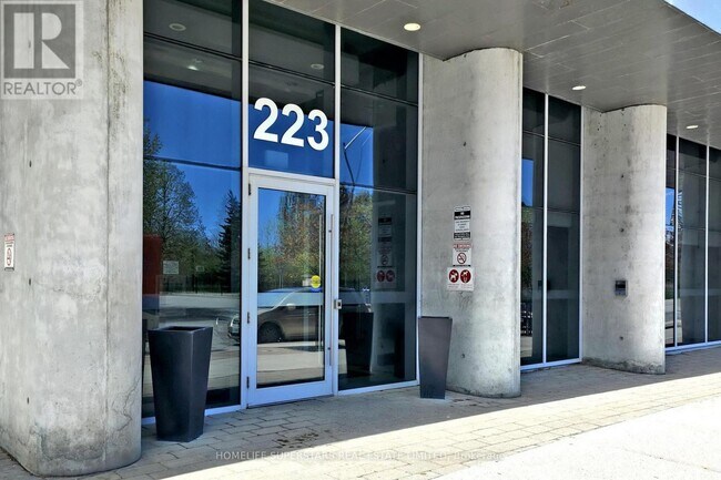 Building Photo - 223-1223 Webb Dr