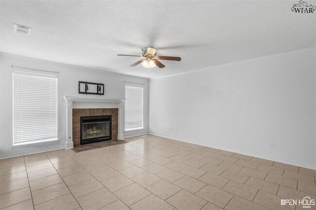 Foto del edificio - 5 Worthington Ct