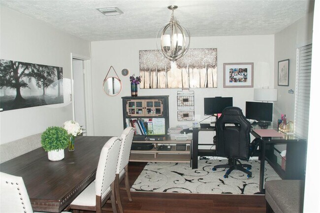 Foto del edificio - 16711 Royal Mile Ln
